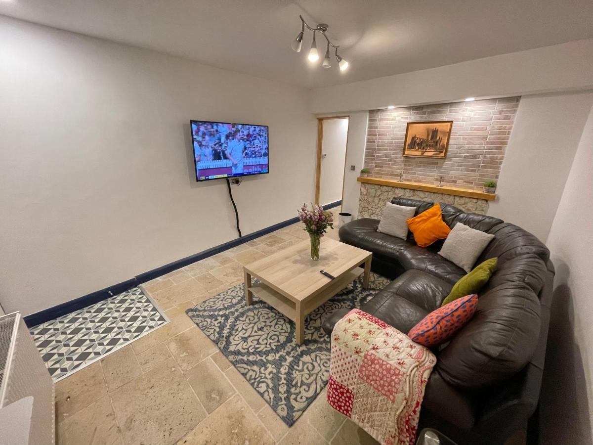 2 Bedroom Cottage Gloucester City Center Kültér fotó